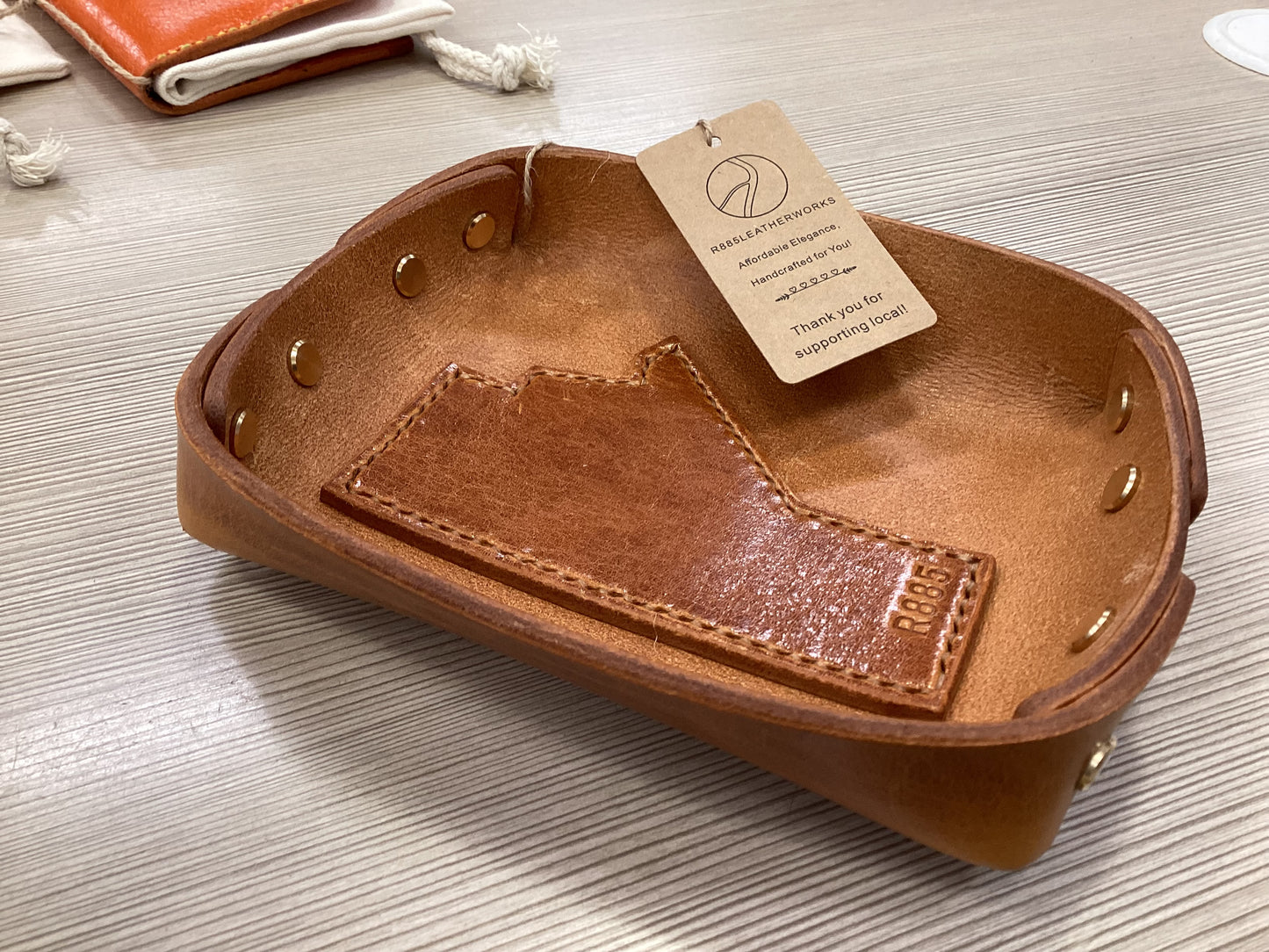 R885 Leather Works CC
