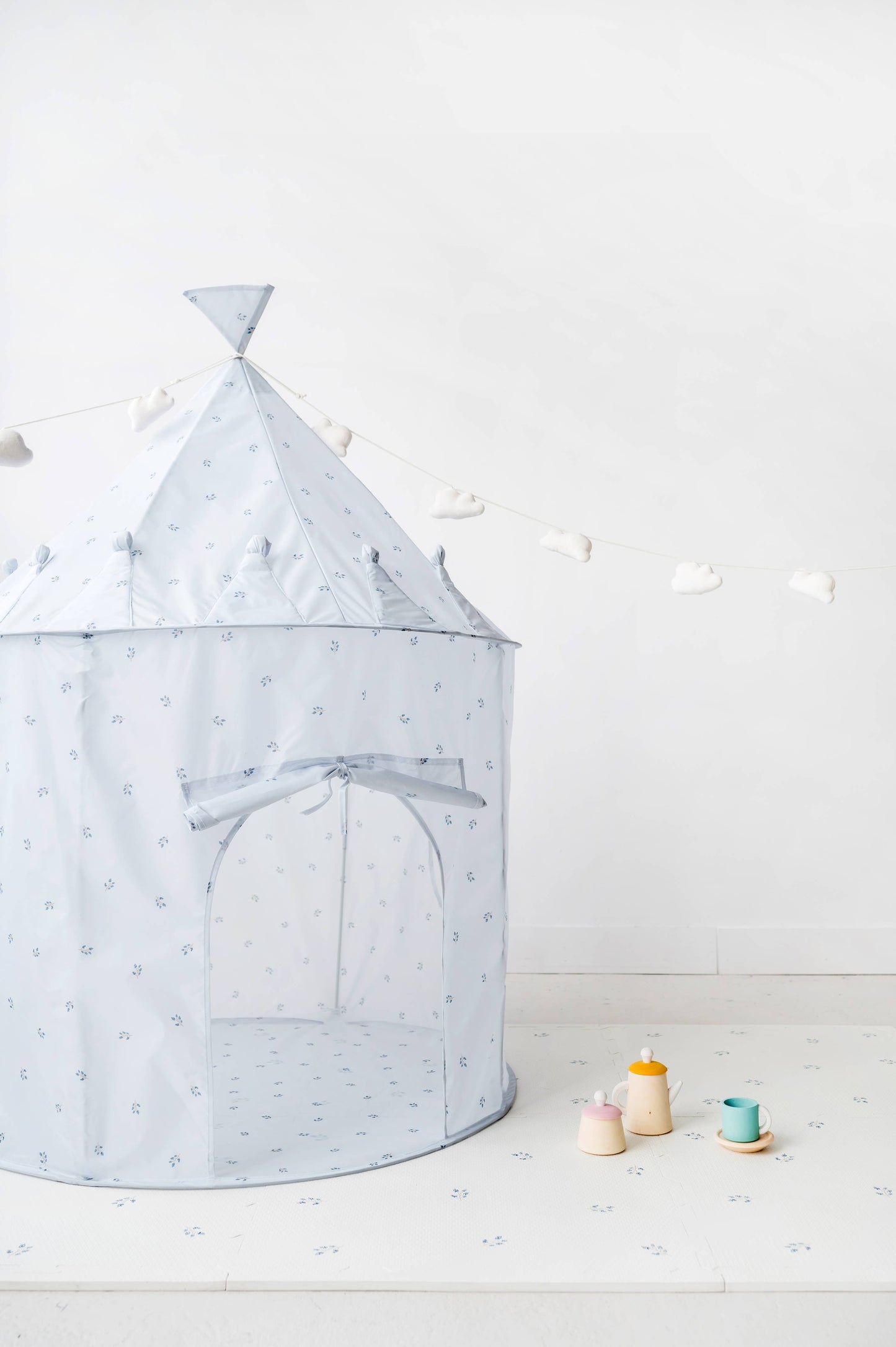 Recycled Fabric Play Tent Castle - Prints: Gingham Blue