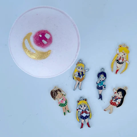 Sailor Moon Surprise Jewellery Pendant Bath Bomb