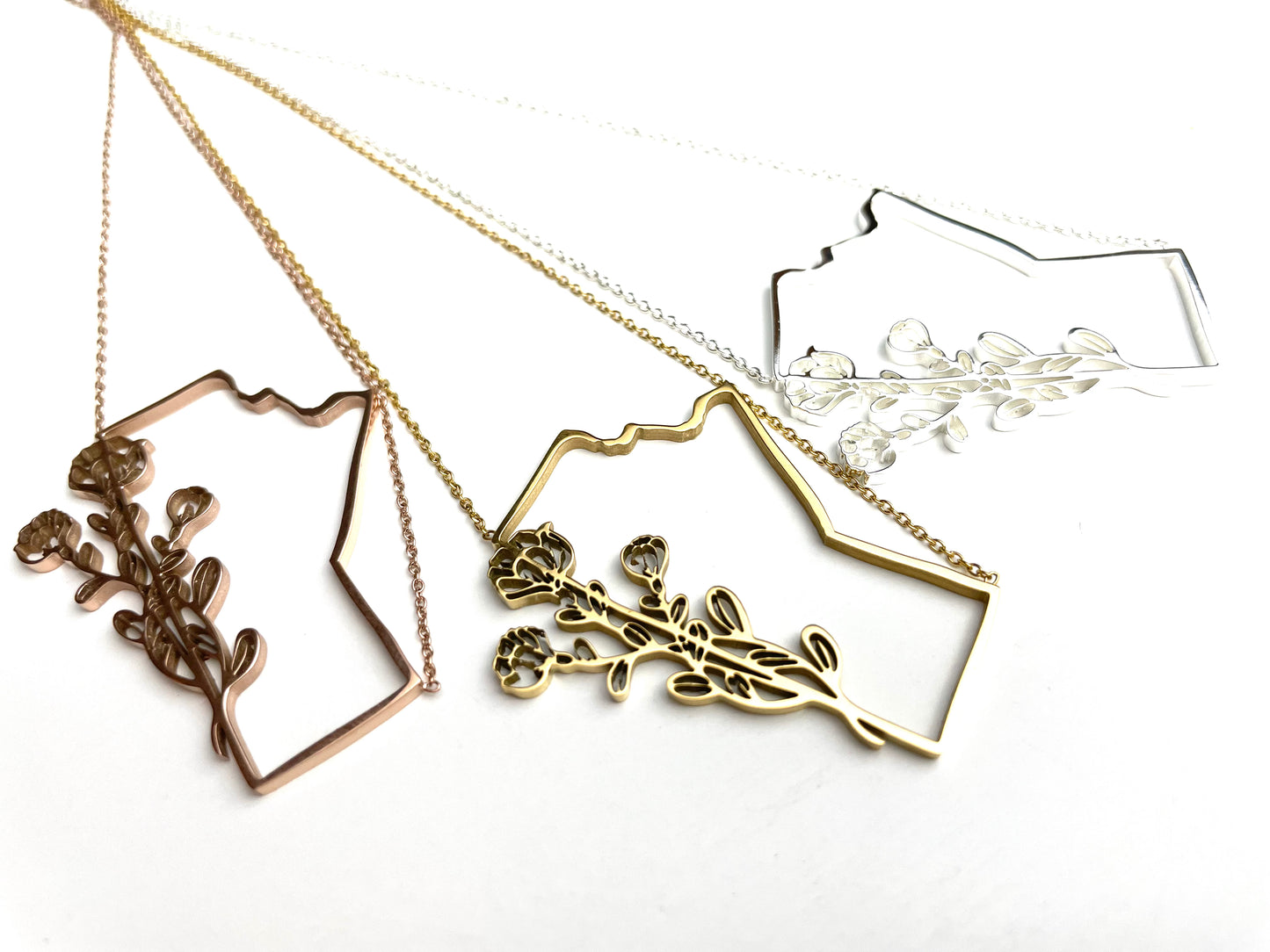 Manitoba Floral Necklace