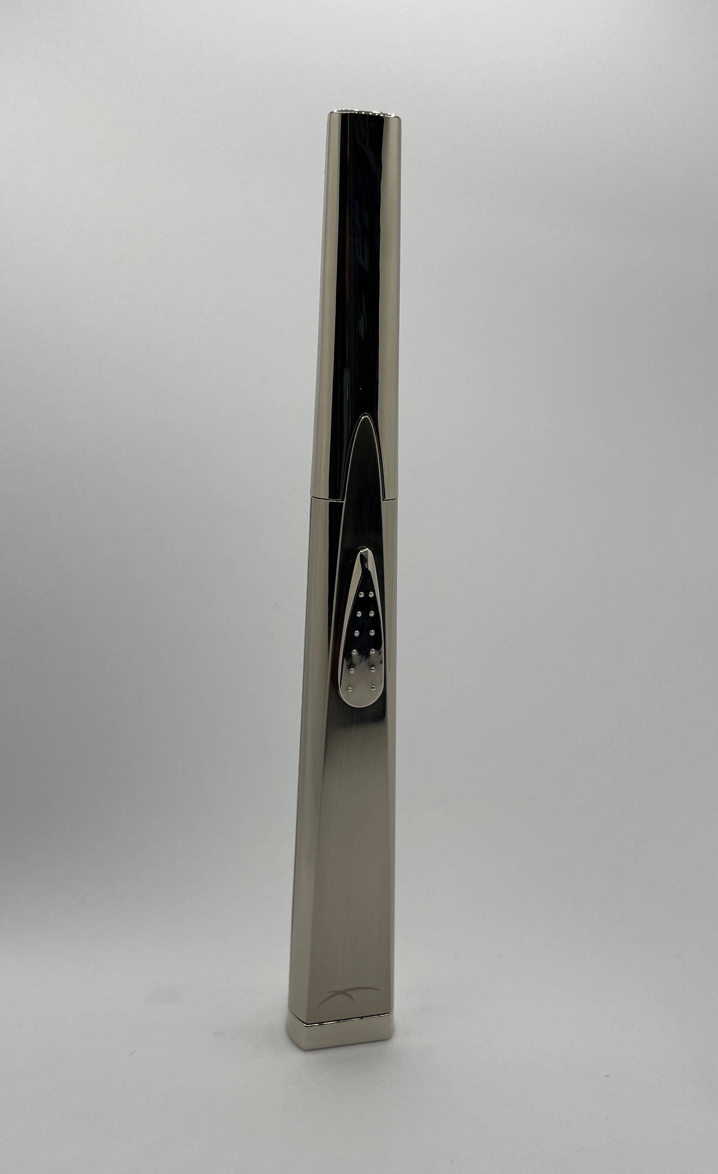 SLEEK Sizzle Lighter