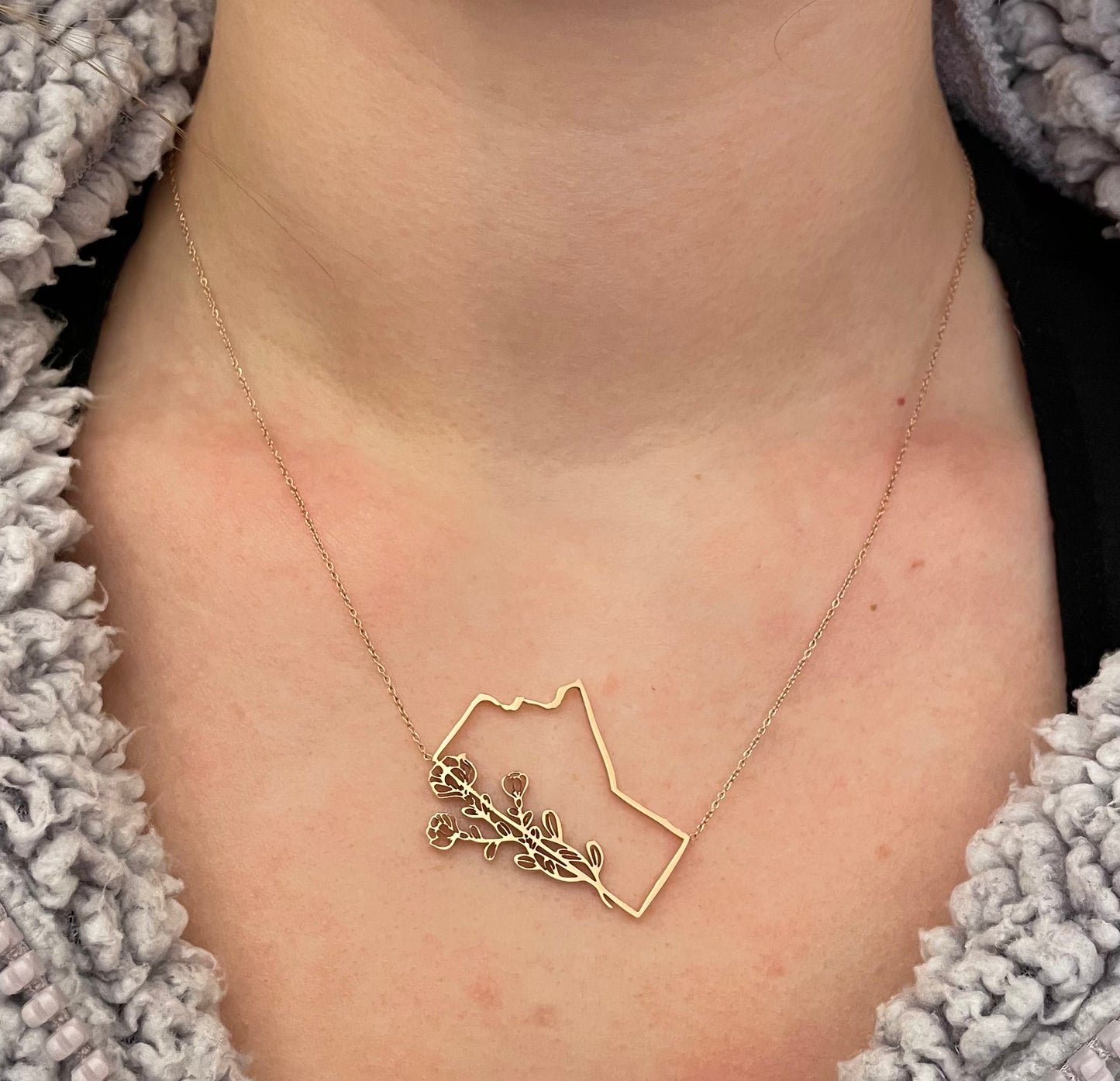 Manitoba Floral Necklace
